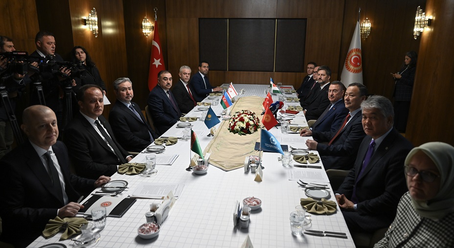 Oktay, TDT üyesi ülkelerin büyükelçileriyle bir araya geldi… KKTC Ankara Büyükelçisi Korukoğlu da toplantıya katıldı