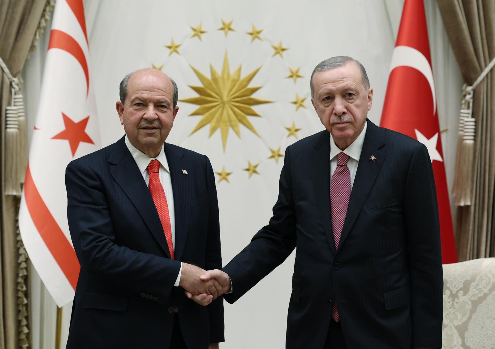 Cumhurbaşkanı Tatar, Türkiye Cumhuriyeti Cumhurbaşkanı Erdoğan ile telefonda görüştü ve bayramını kutladı