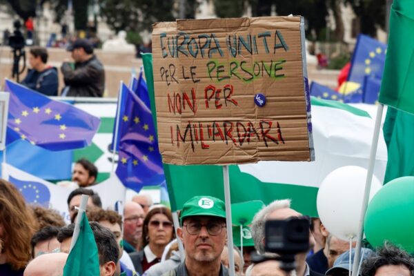 İtalya’da AB’ye destek mitingi düzenlendi