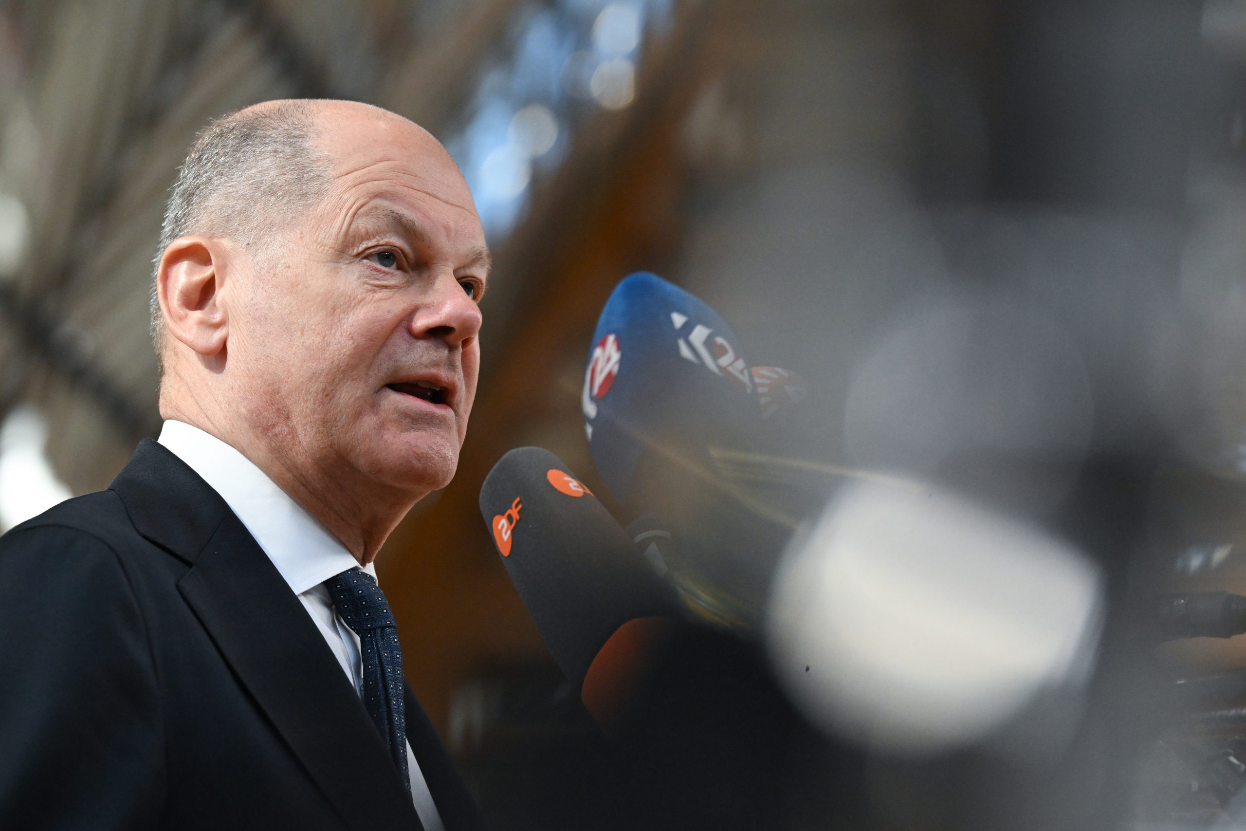 Scholz, Ukrayna’da ateşkesin gerçekleşmesi çağrısında bulundu