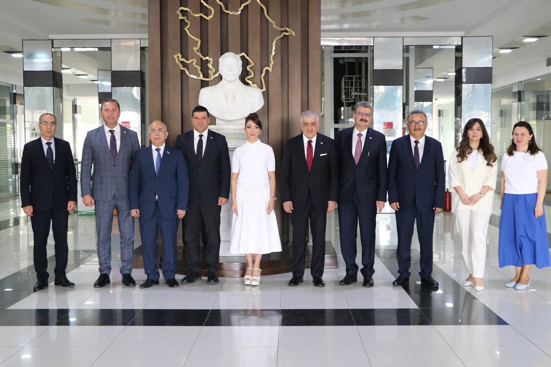 DAÜ’den bir heyet Azerbaycan’ı ziyaret etti