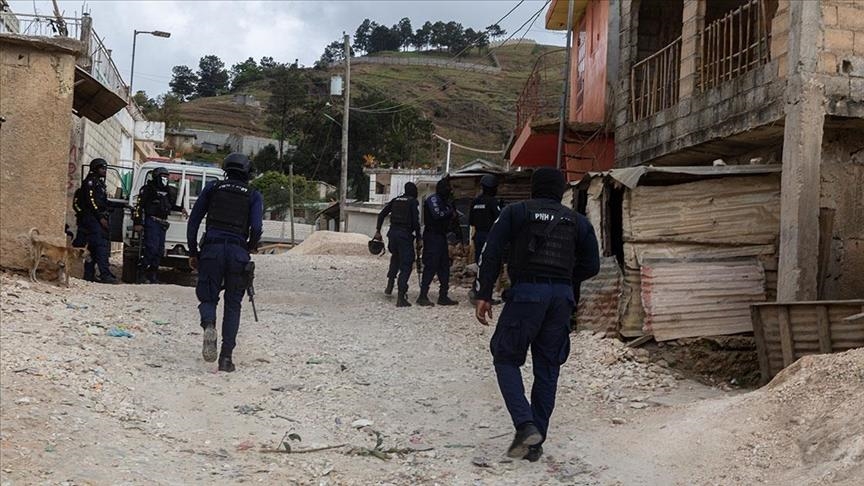 Haiti’de silahlı çete kasabaya saldırdı: 50 ölü
