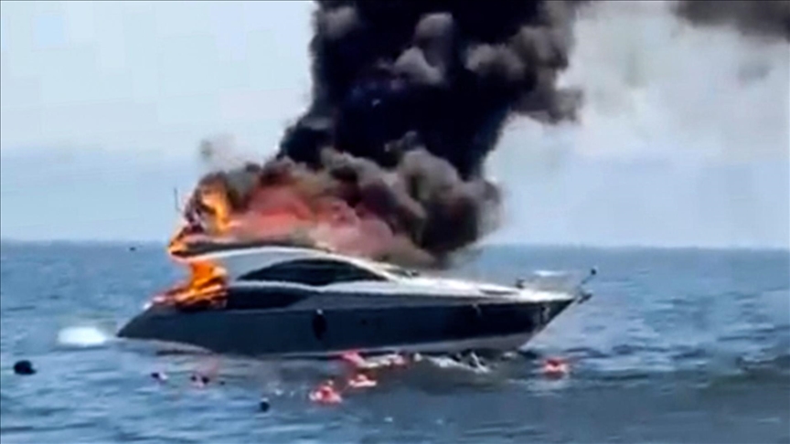 Marmara Denizi’nde Kınalıada açıklarında bir teknede yangın çıktı