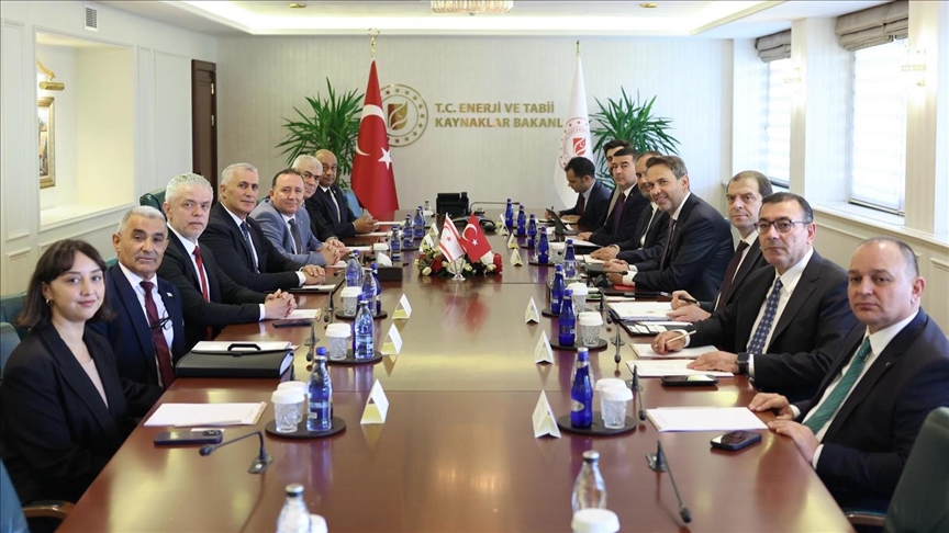 TC Enerji ve Tabii Kaynaklar Bakanı Bayraktar, Bakan Amcaoğlu ile görüştü