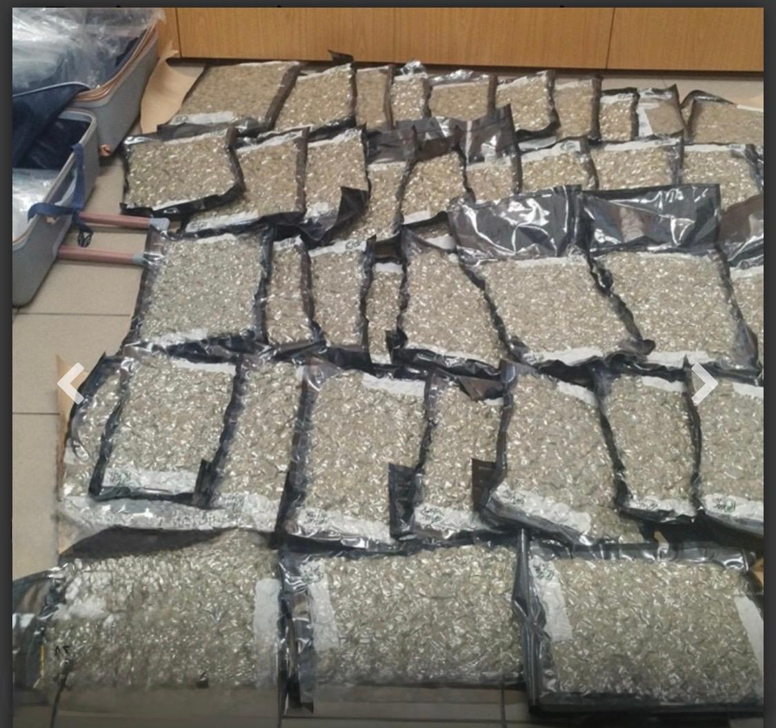 Larnaka Havalimanı’nda 24 kilo hintkeneviri türü uyuşturucu