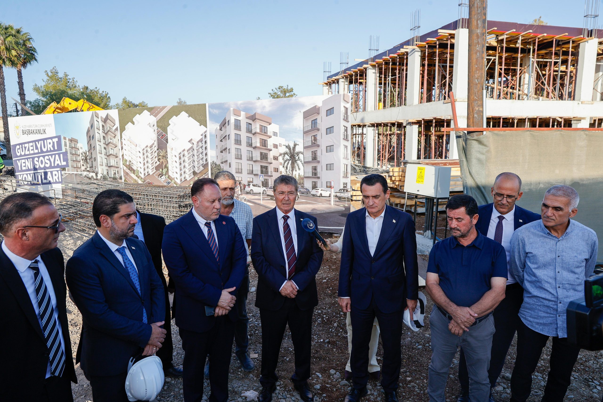 Başbakan Üstel, Güzelyurt Yeni Sosyal Konut Projesi’ni inceledi
