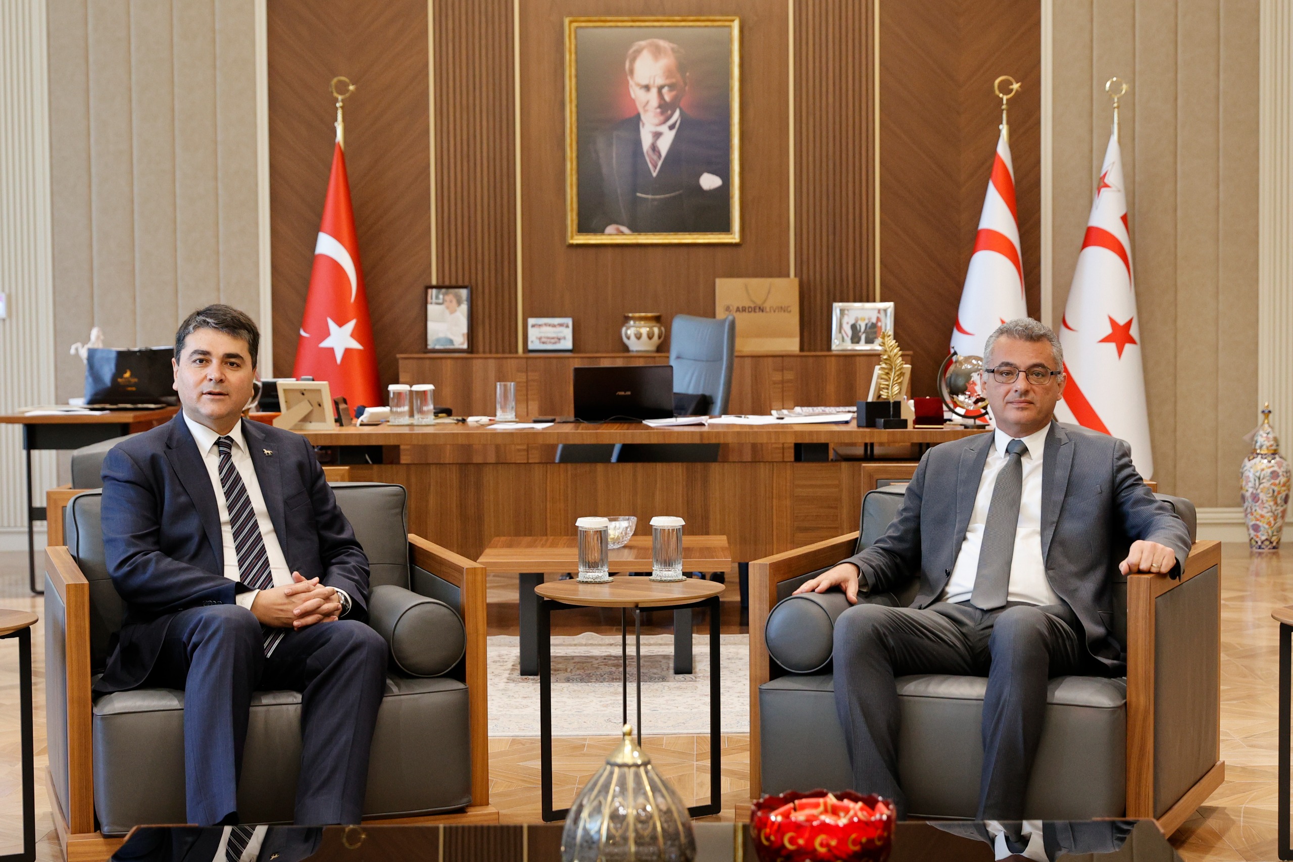 Erhürman, Cumhuriyet Bayramı kutlamaları için Türkiye’den KKTC’ye gelen DP heyetini kabul etti
