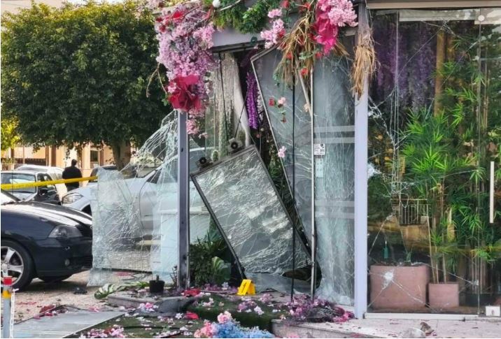 Limasol’da çiçekçi dükkanına bomba koydular