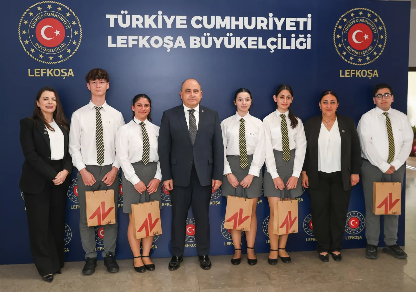 Başçeri, Türk Maarif Koleji öğrencilerini kabul etti