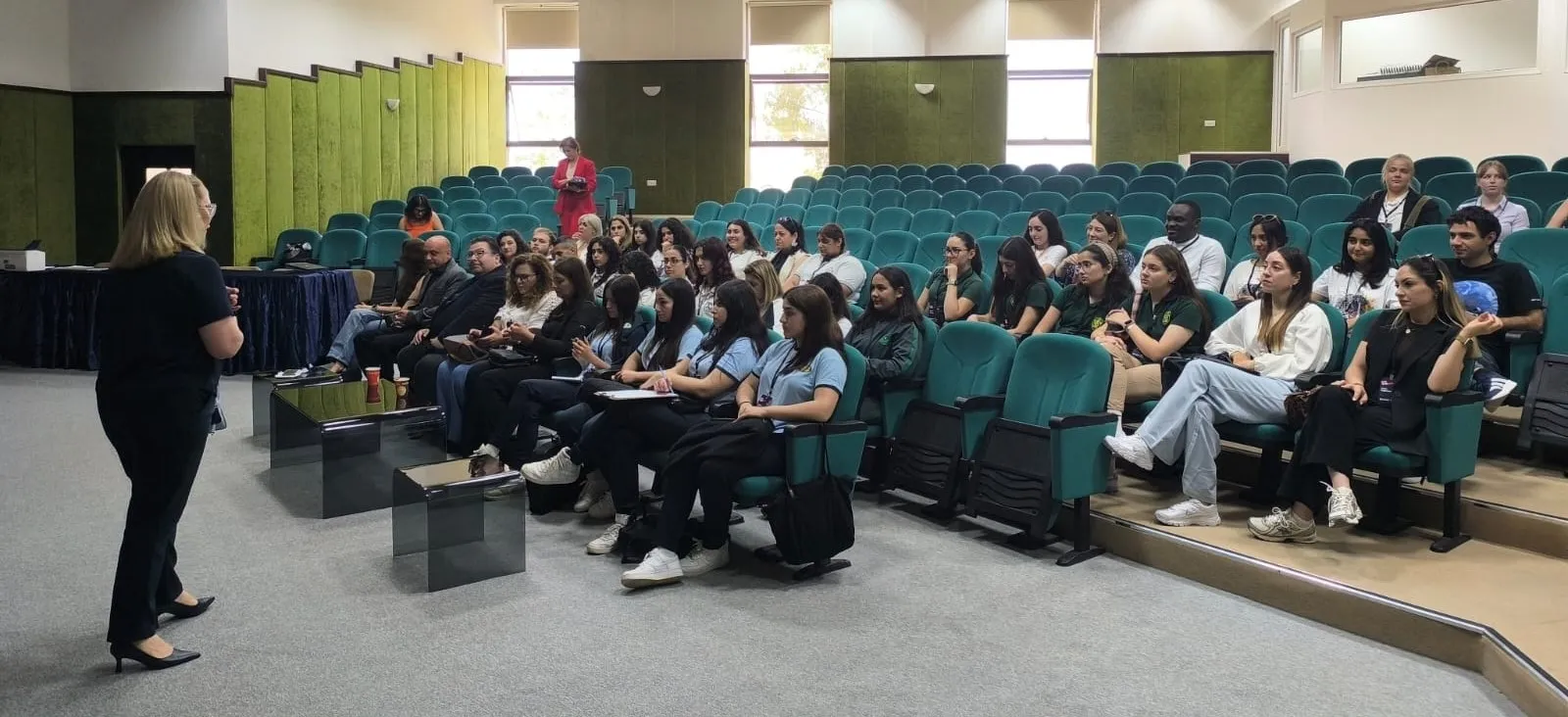 DAÜ TechGirls Komitesi'nin düzenlediği liseler arası bilişim yarışması yapıldı
