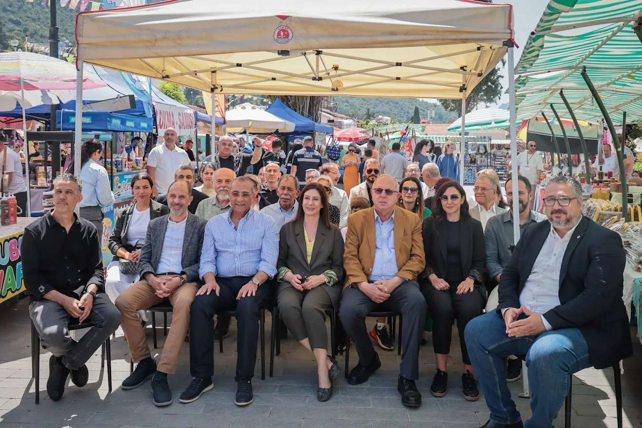 İncirli, Yeşilırmak Çilek ve Kıbrıs İpek Koza Festivali'ni ziyaret etti