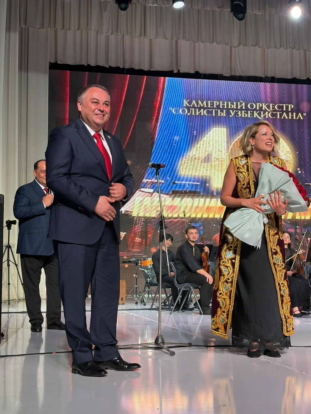 Piyanist Rüya Taner, Taşkent’te düzenlenen gala gecesine katıldı