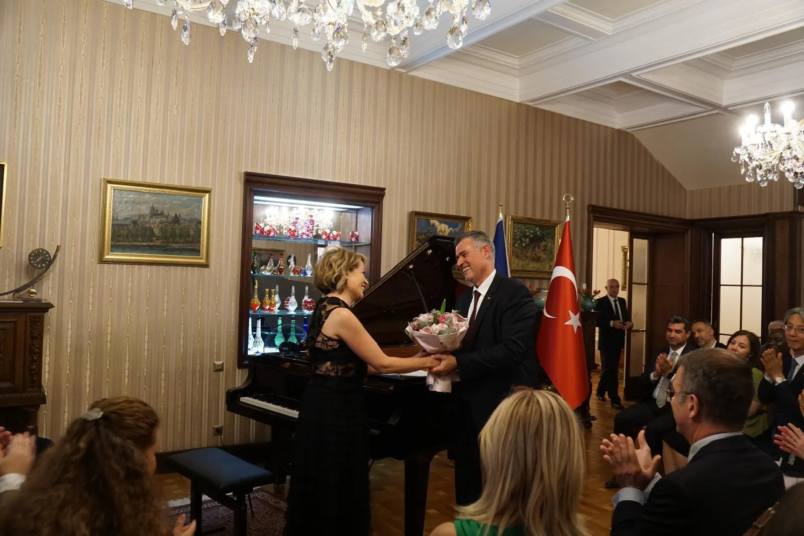 Rüya Taner, Prag’da sahne aldı