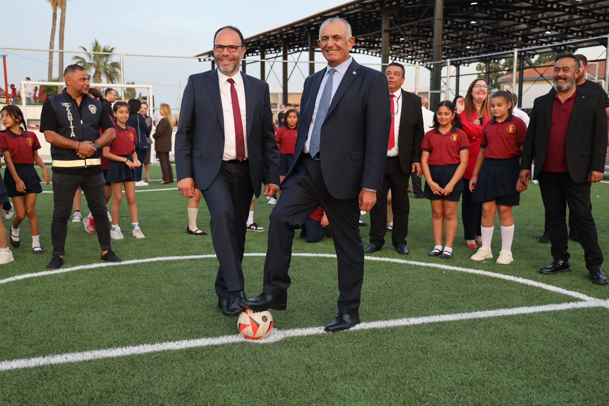 Şehit İlker Karter İlkokulu’nda Spor ve Yaşam Alanı açıldı, mezunlar buluşması düzenlendi
