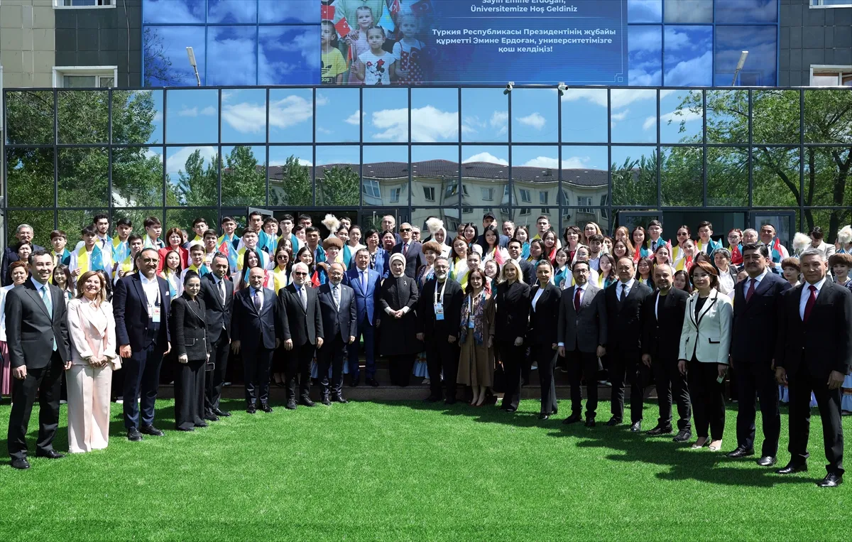TC Cumhurbaşkanı Erdoğan’ın eşi Emine Erdoğan, Kazakistan'da Sıfır Atık Eğitim Laboratuvarı'nın açılışını yaptı