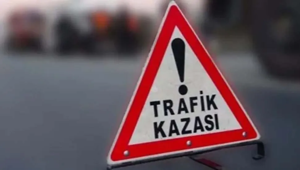 Trafik kazasında ağır yaralanan Khan kurtarılamadı