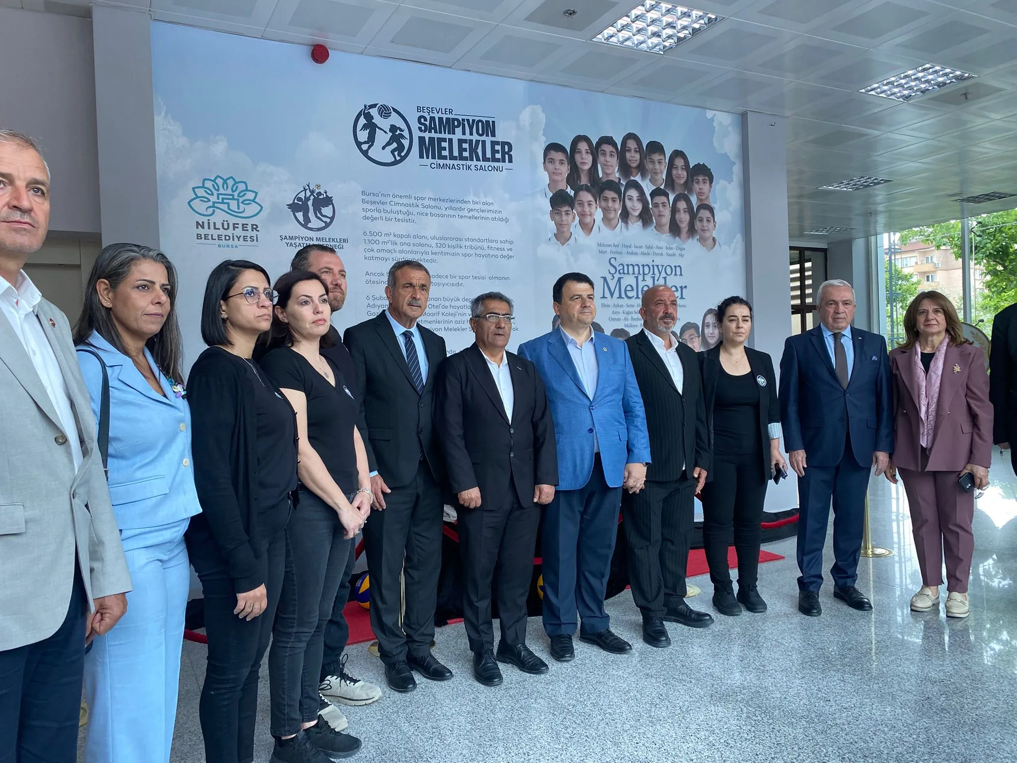 Uluçay, “Beşevler Şampiyon Melekler Cimnastik Salonu” isim verme törenine katıldı