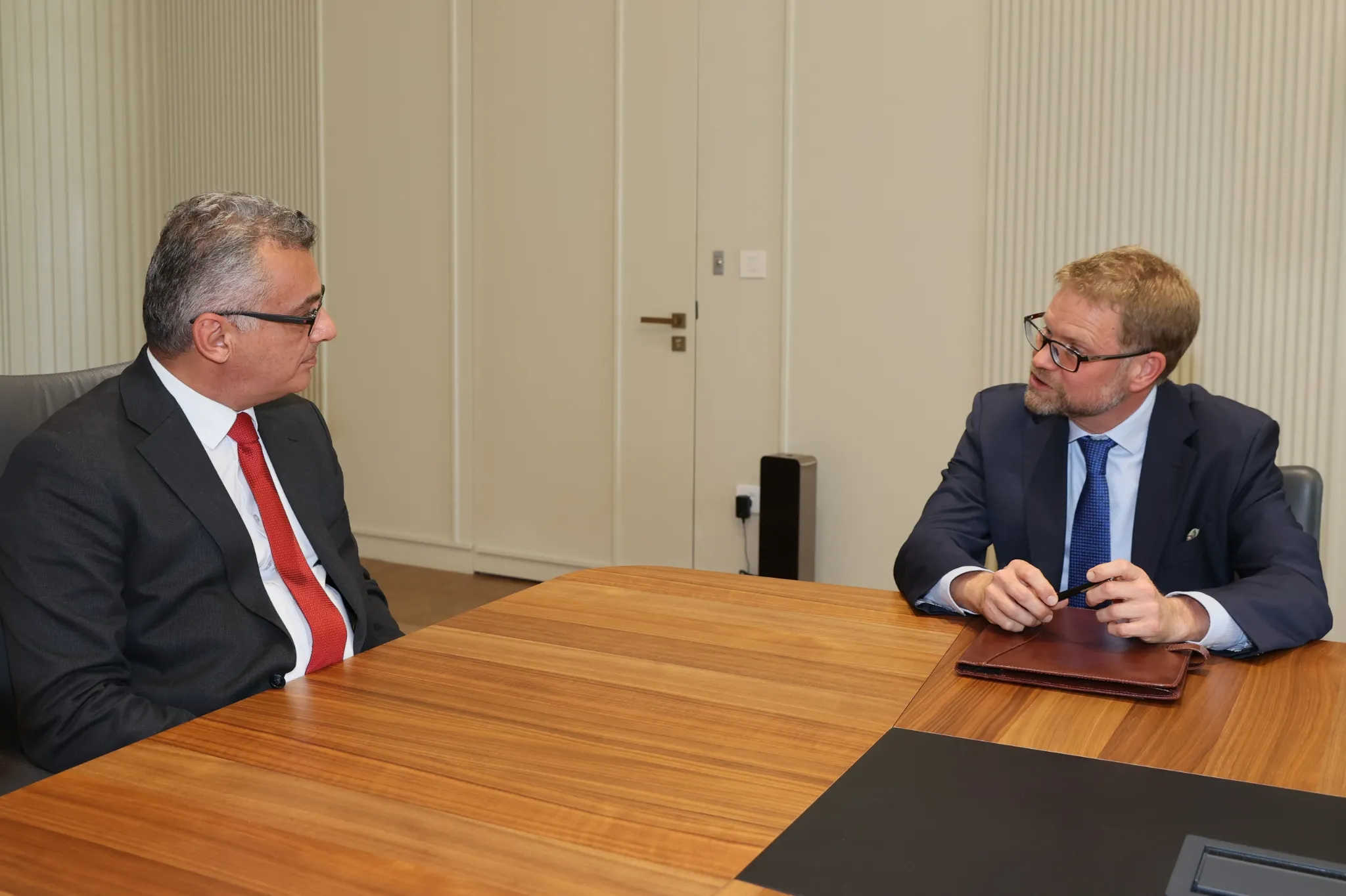 Erhürman, Hagström'ü kabul etti