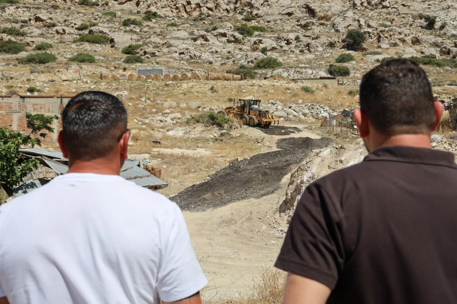 İskele’ye bağlı ova yollarında iyileştirme çalışmaları başladı