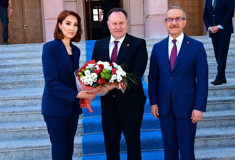 Öztürkler, bugün Malatya’da “Geçmişten Geleceğe Kıbrıs Sorunu ve Milli Davamız” konulu konferans verecek