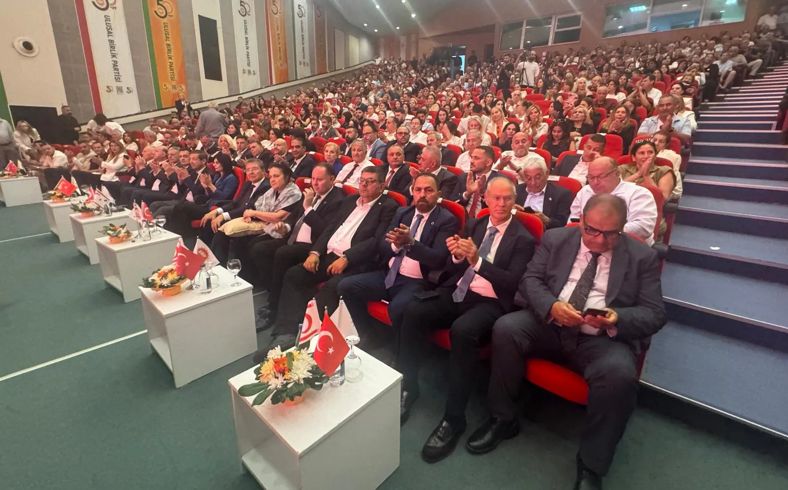 UBP Tüzük Kurultayı yapıldı... Tüzükteki değişiklikler, oybirliğiyle kabul edildi