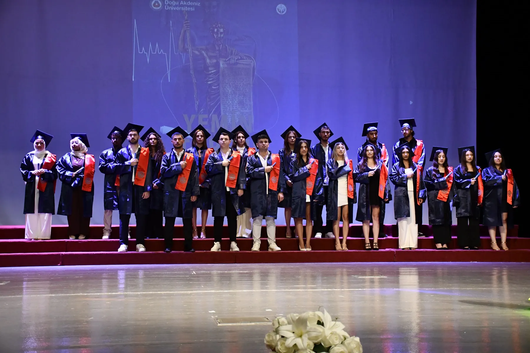 DAÜ sağlık mezunları için meslek yemin töreni düzenlendi