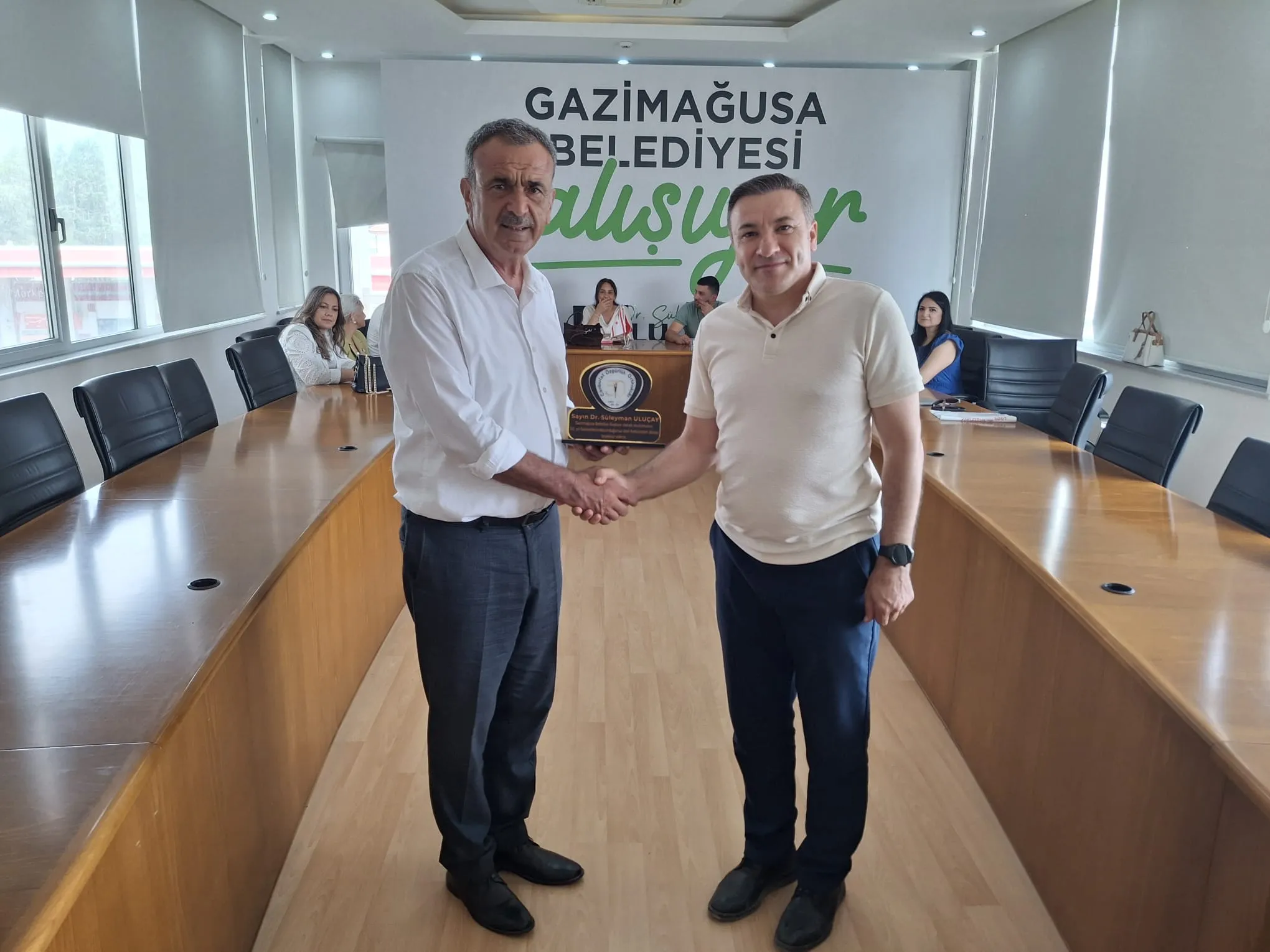 Gazimağusa Belediyesi'nde okul müdürleriyle toplantı yapıldı