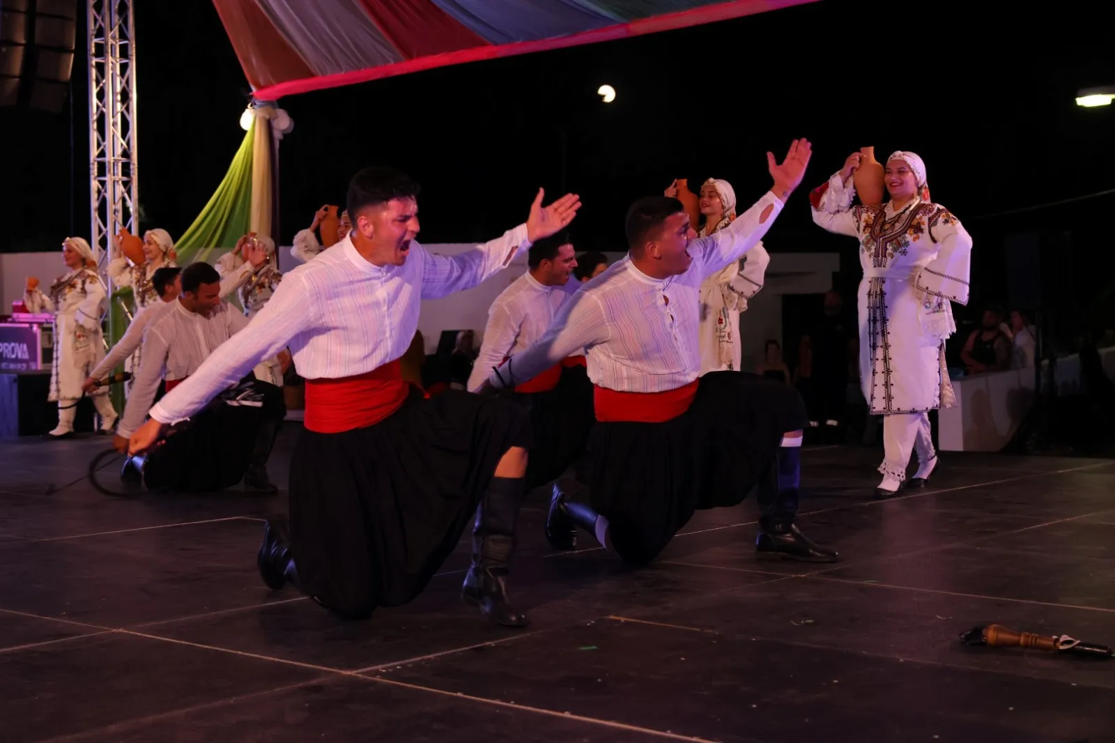 "İskele Belediyesi 29. Uluslararası Halk Dansları Festivali" sona erdi